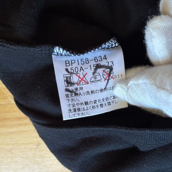 Burberry Girls Short Sleeve Tee with Bow Accent - Size 150A (US 12-13Y) - Picture 9 of 10